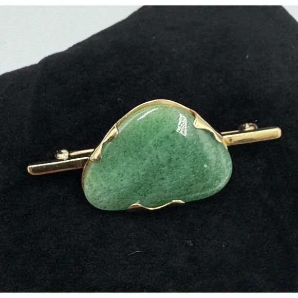 Vintage 14k Yellow Gold Polished Natural Shape Jade Brooch Pin Estate Jewelry - Picture 12 of 12